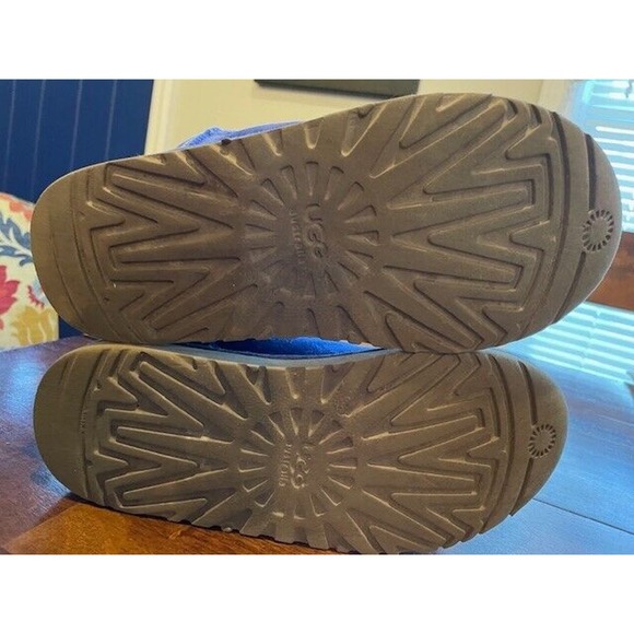 Uggs Womens/Girls Size 5 Ugg Purple Winter Boots - Good Gently Used condition - Picture 5 of 6